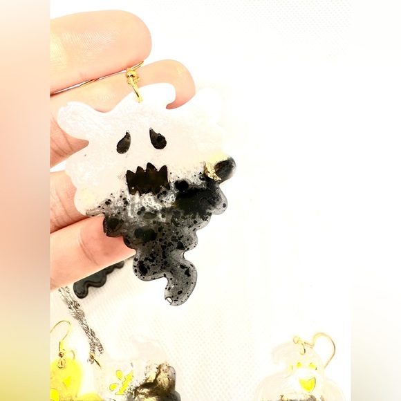 Handmade Ghost Earrings & Necklace Set – Unique Epoxy Art Jewelry - Picture 3 of 5